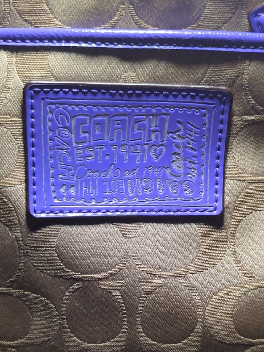 Coach Beige Signature Crossbody w/ Purple Trim &Strap W/Coach Poppy Wrislet $160 - Picture 2 of 5